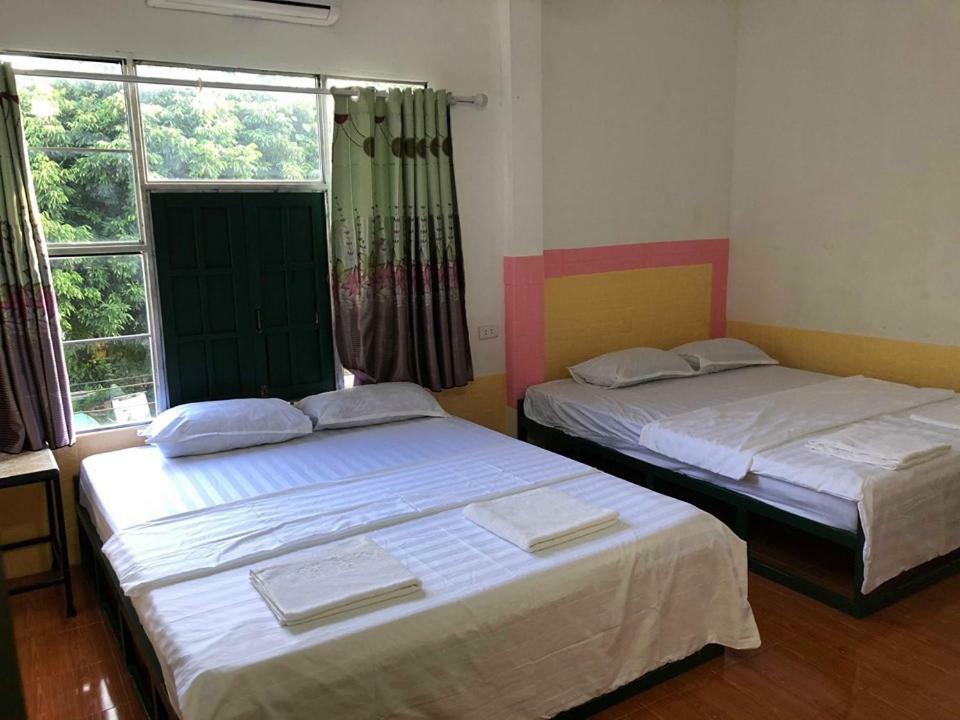 Army Barracks Guesthouse Vang Vieng Bagian luar foto