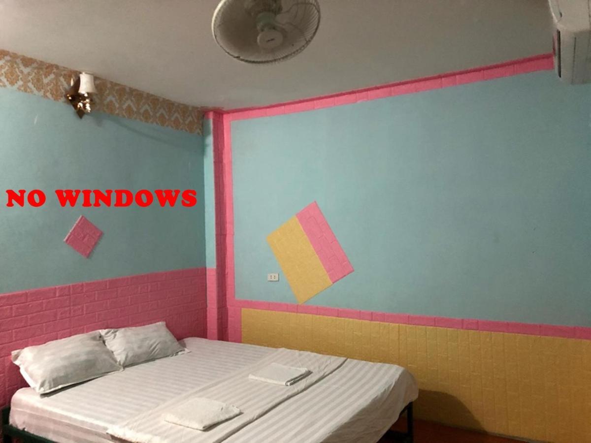 Army Barracks Guesthouse Vang Vieng Bagian luar foto